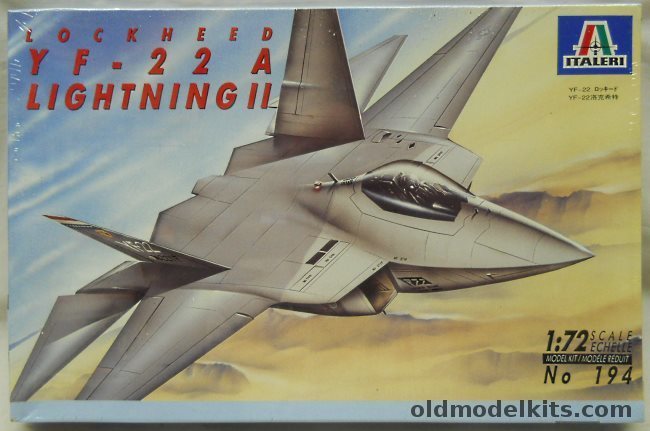 Italeri 1/72 Lockheed YF-22A Lightning II, 194 plastic model kit